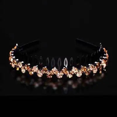 A close-up of a delicate pearl and rhinestone anti-slip hairband for women.