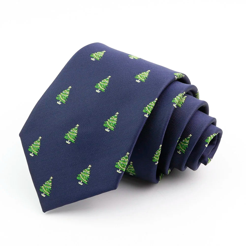 Corbata de seda jacquard azul marino con patrón repetitivo de árboles de Navidad verdes