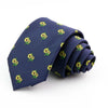 Corbata de seda jacquard azul marino para hombre con pequeños patrones florales amarillos y verdes