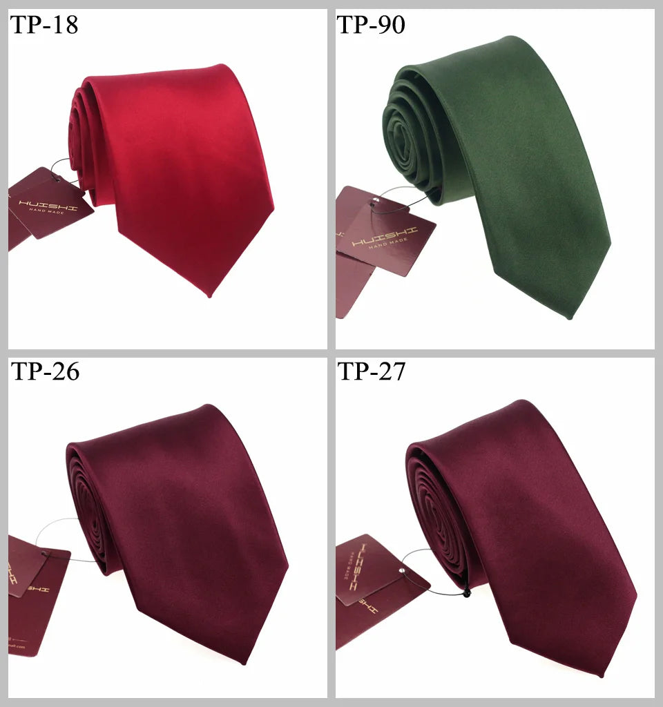 Vier Bilder verschiedener Farben wasserdichter Hemd-Krawatten: rot, grün, bordeaux und kastanienbraun.