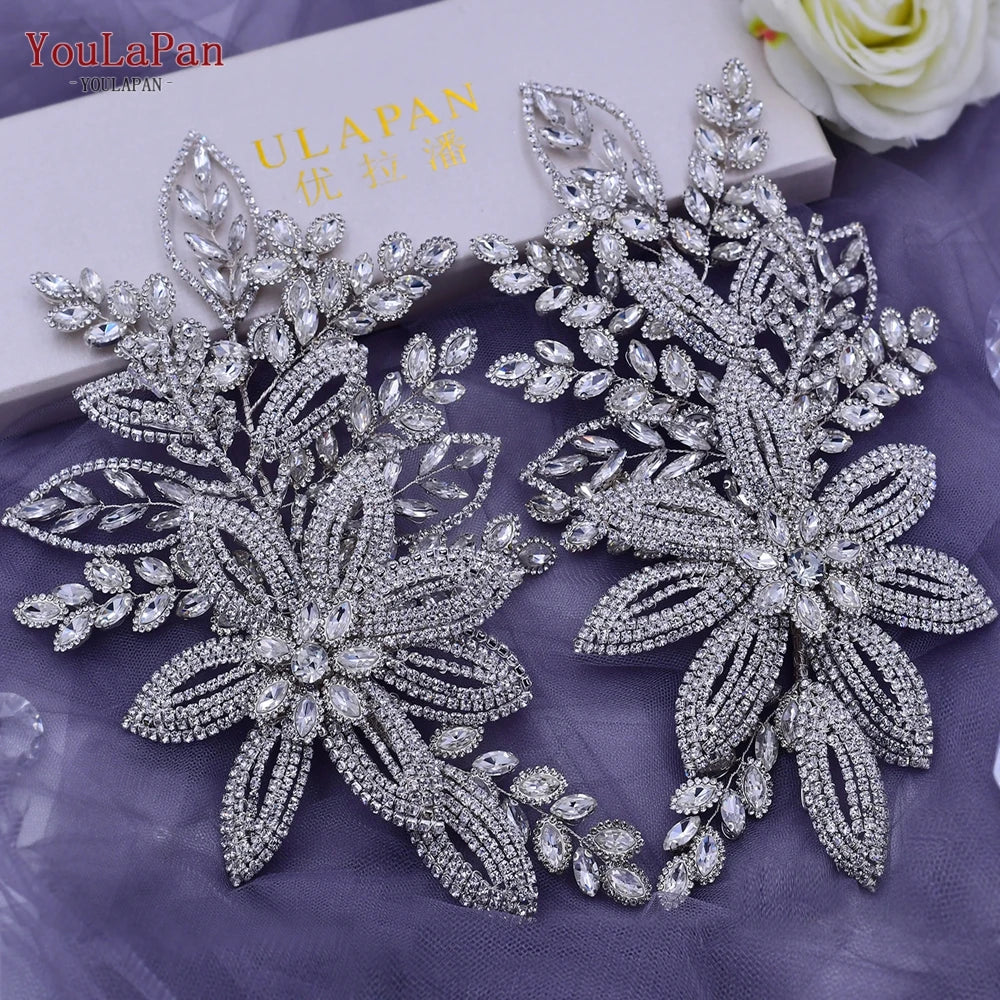 Silberne Strass-Brauttiara mit filigranen Blumen- und Blatendesigns
