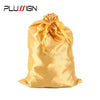 Goldener Satin-Aufbewahrungstasche mit gelbem Band.