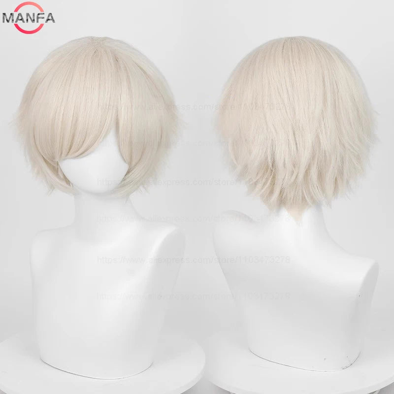 Peluca rubia clara exhibida en un maniquí, mostrando las vistas frontal y posterior.