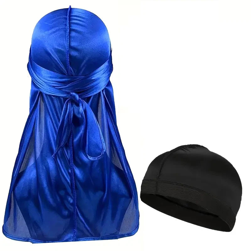 Bandana turbante de seda azul real para hombre, exhibido sobre fondo blanco.