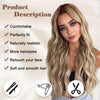 Una mujer modela una peluca rubia larga y ondulada, destacando comodidad, ajuste perfecto, aspecto natural y cabello suave y 