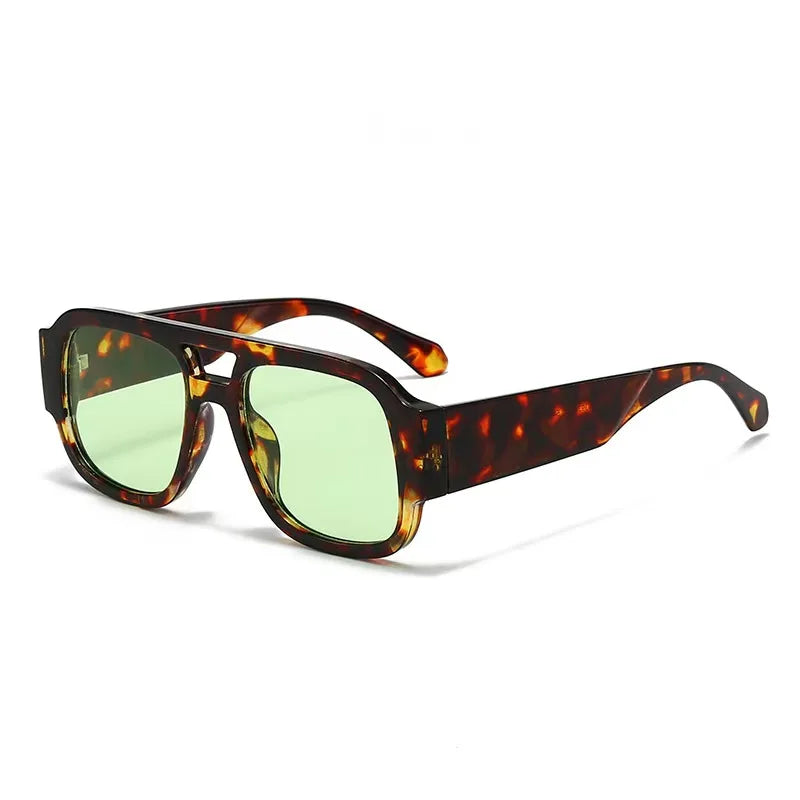 Gafas cuadradas retro de puente doble tortuga marrón con lentes tintados verde