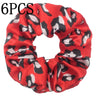 Seis gomas de tela de satén rojas con estampado floral blanco y negro para el cabello