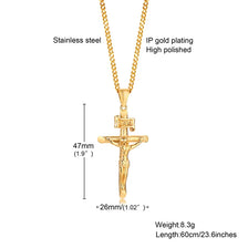 Colgante de cruz de acero inoxidable chapado en oro con acabado pulido y 47 mm de largo.