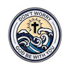 Broche émaillée avec le texte « Don't Worry God Be With You » entourant une silhouette d'onde et une croix.