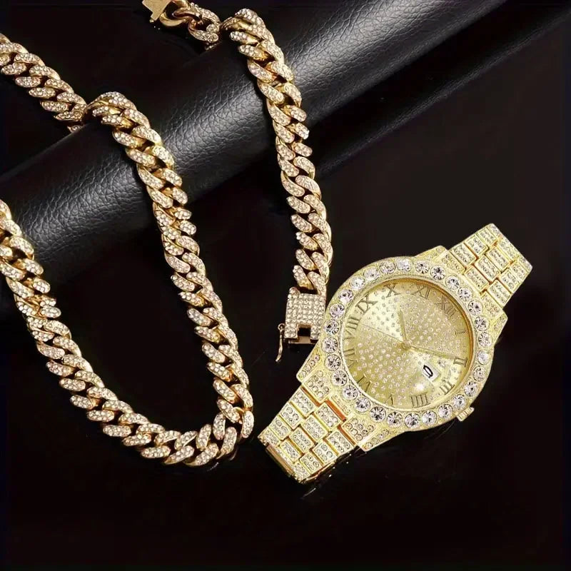 Ensemble de bijoux en chaîne cubaine doré : collier épais et montre avec accents de diamant.