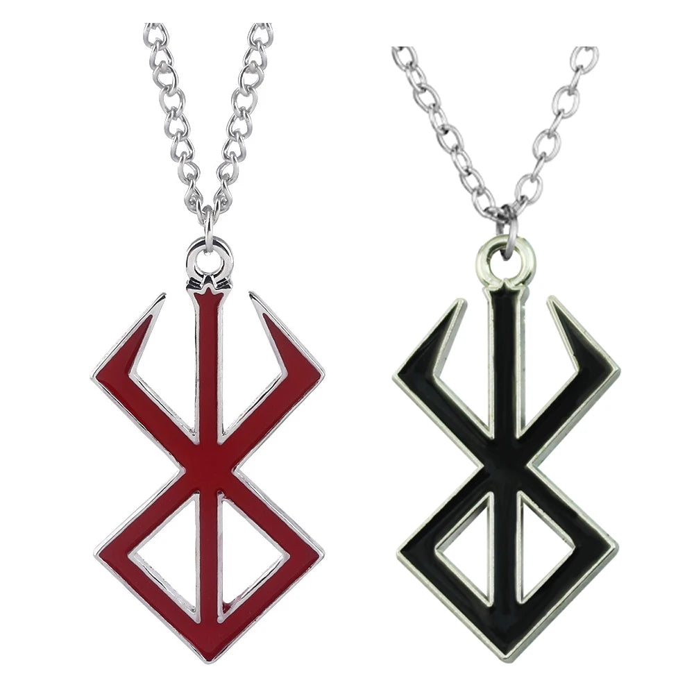 Collar con logo de espada berserk anime plateada y roja con diseño negro y plateado