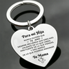 Llavero en forma de corazón plateado con texto en español grabado de madre a hija