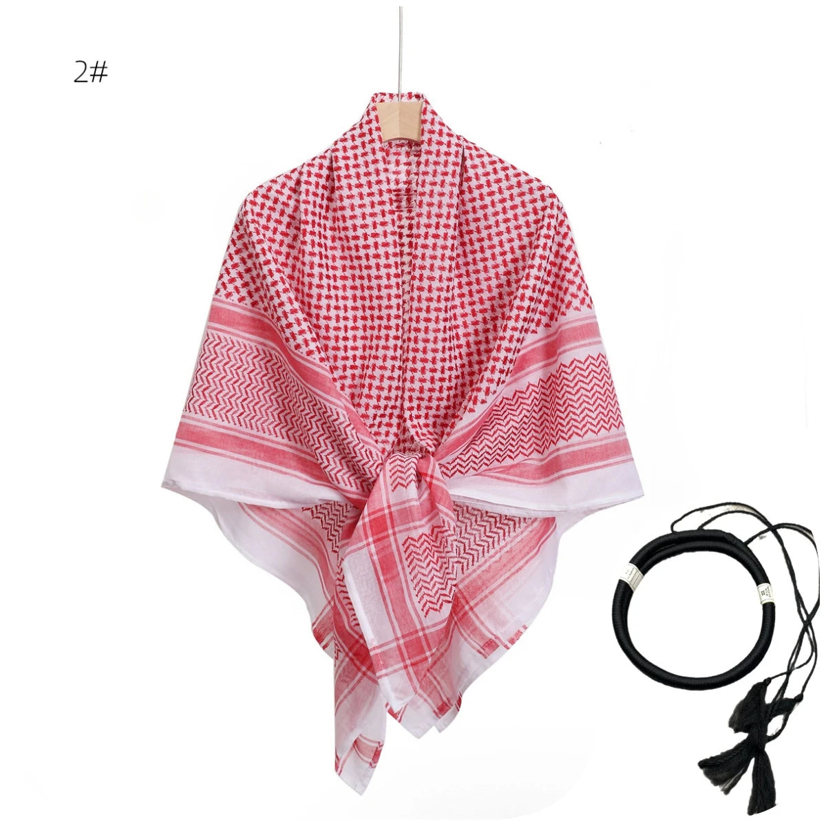 Pañuelo táctico a cuadros rosa y blanco atado al cuello con cuerda de agal