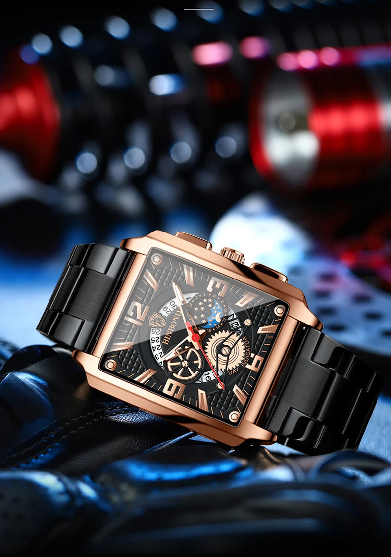 Nahaufnahme einer Rose-Gold-Luxus-Quarz-Armbanduhr mit dunklem Zifferblatt und leuchtenden Merkmalen, auf blauem Stoff.