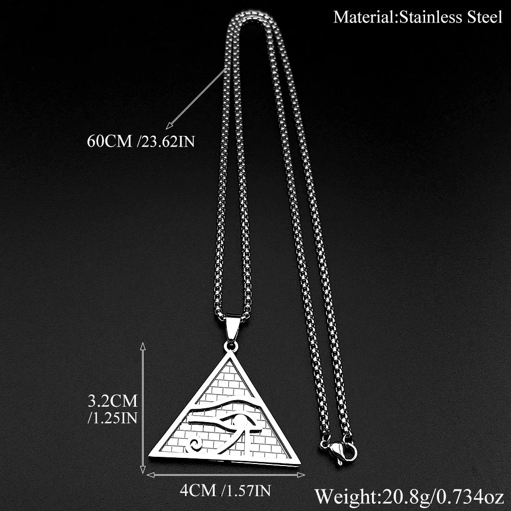 Collar de pendiente plateado de acero inoxidable con diseño del Ojo de Horus, mide 60cm de largo y pesa 20.8g.