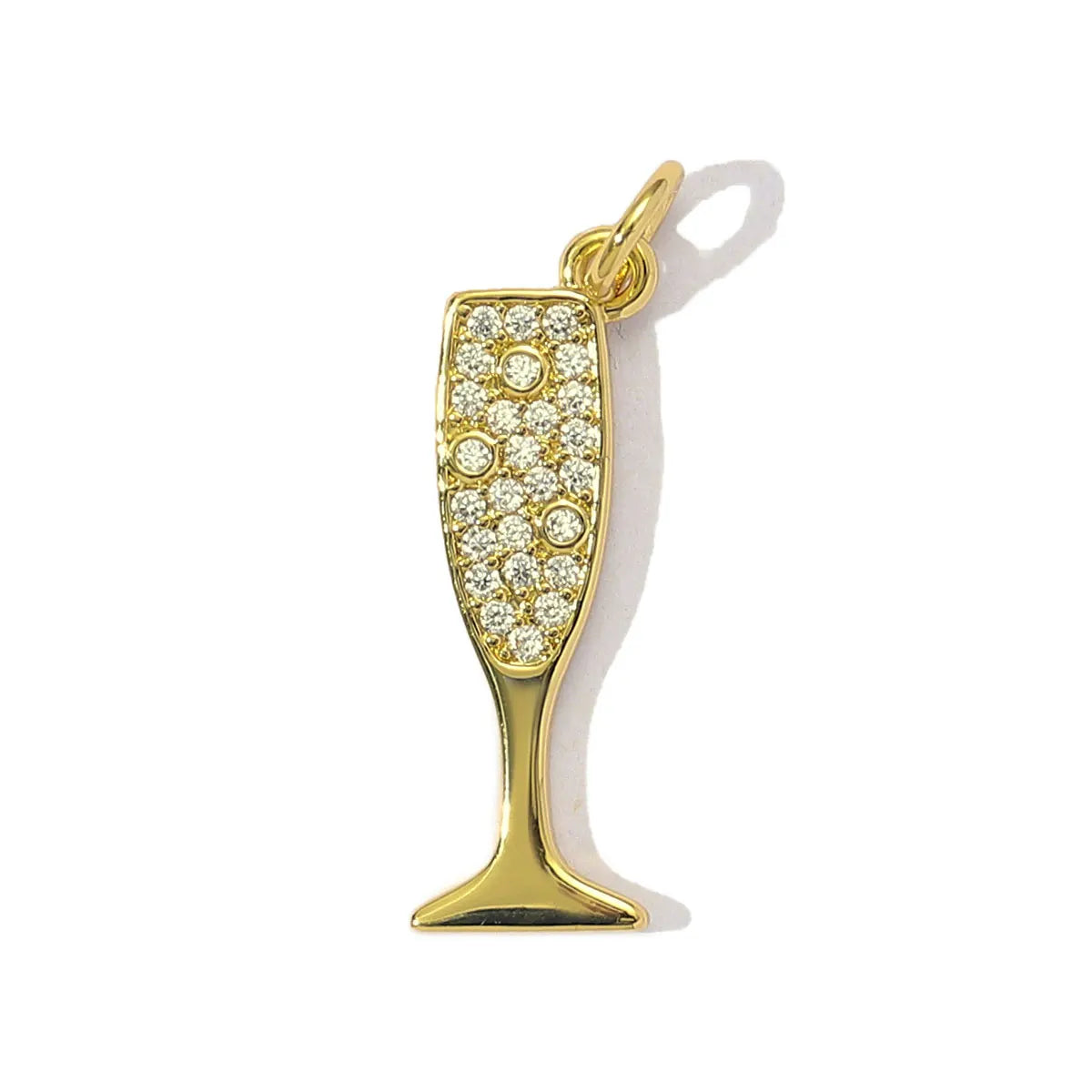 Charm en verre de champagne serti de diamants couleur or, avec une boucle pour bijoux.