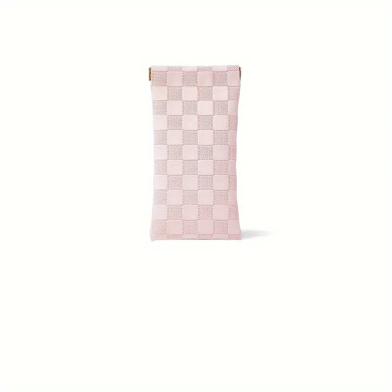 Quadernes rosa kariertes Lederbrillenaufbewahrungstasche.