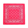 Pañuelo cuadrado rojo con bordado de paisley blanco y un borde decorativo.