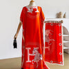 Una larga y fluida caftán abaya roja con un elegante estampado de caballo y patrones geométricos intrincados.