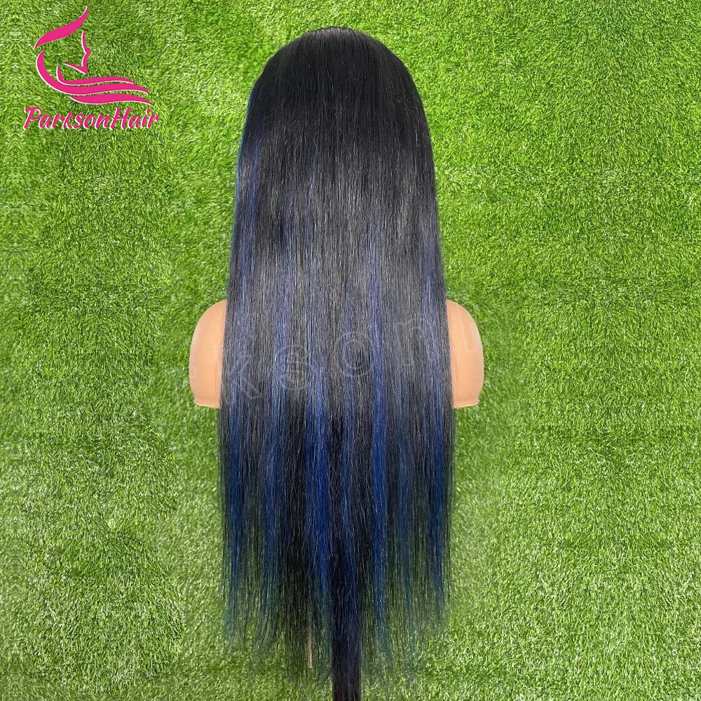 Una larga extensión de cabello negro y liso, mostrada contra un fondo verde.