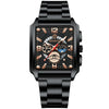 Schwarze Luxus-Quarz-Armbanduhr mit detailliertem Zifferblatt, römischen Ziffern und Zeiger.