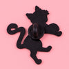 Schwarze Silhouette einer Katze mit Halsband und Schwanz, wie eine Horror-Charakter-Enamelpin-Anstecknadel.