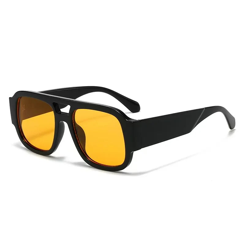Gafas cuadradas retro negras con puente doble y lentes naranja brillante