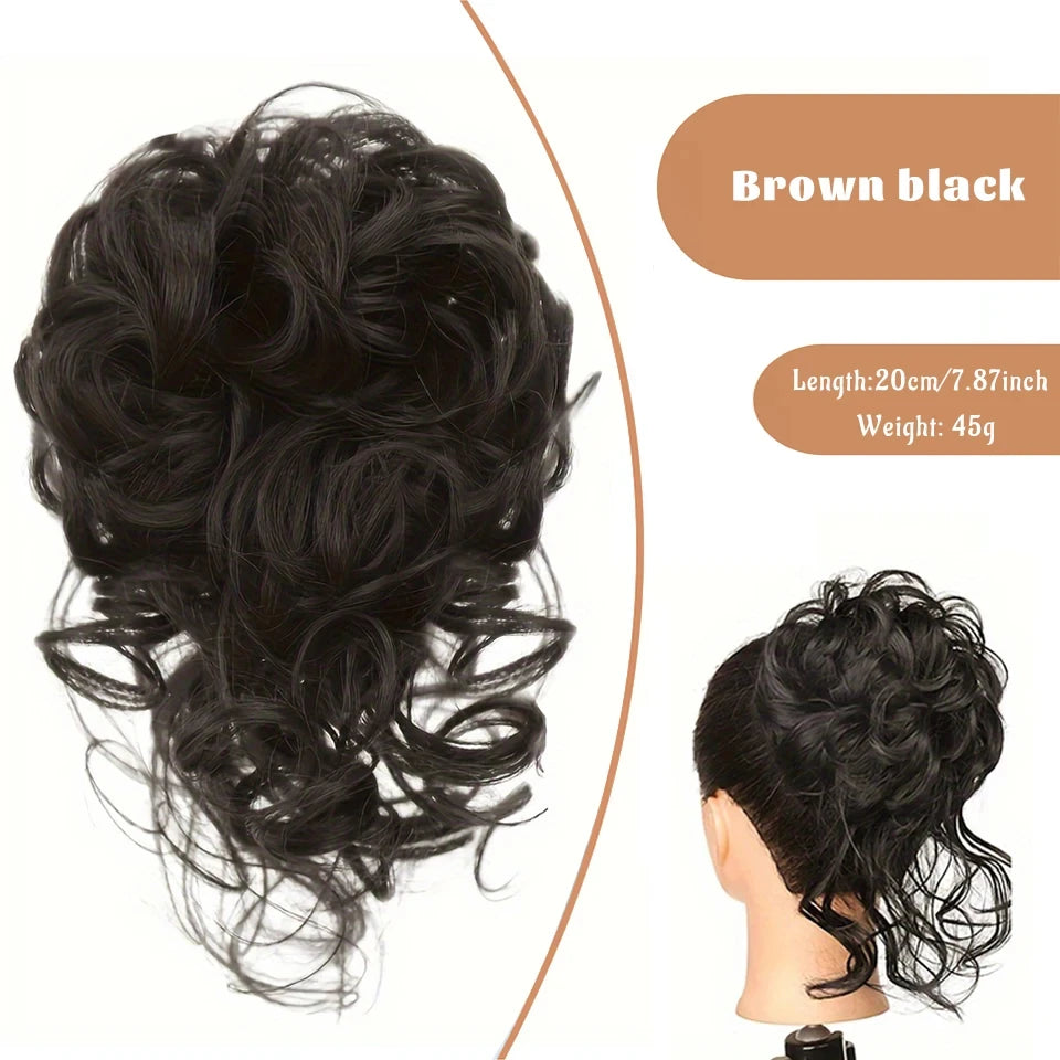 Ein Bund braunes und schwarzes synthetisches Haar zum Flechten von Dutt oder Hochsteckfrisuren.