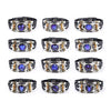 Eine Sammlung von zehn retroen, mehrlagigen Lederperlenarmbändern mit silbernen und goldenen Akzenten und blauen Steinen.