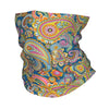 Bandana cuello de estilo chicano colorido con patrones florales en rosa, naranja, amarillo y azul vibrantes.