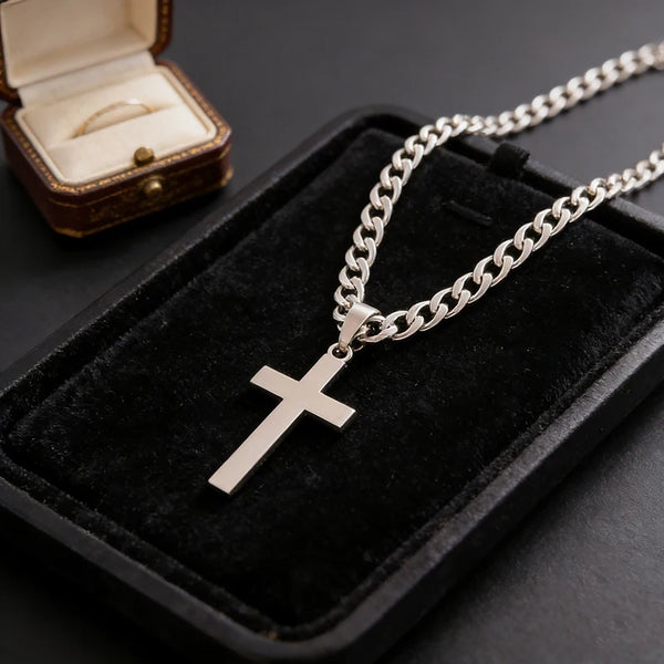Silberner Edelstahl-Kreuz-Anhänger-Kette in schwarzer Samtbox