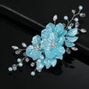 Pince à cheveux fleur perle cristal bleu clair avec accents argentés délicats