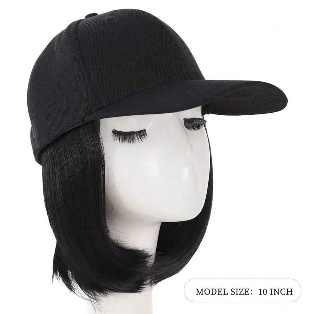 Gorra de béisbol sintética negra ajustable exhibida en un maniquí.