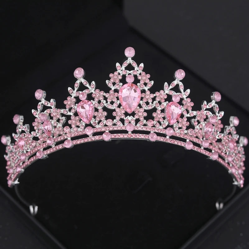 Couronne de diadème en cristal rose avec des motifs floraux complexes pour les cheveux