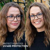 Deux femmes portant des lunettes de lecture carrées anti-lumière bleue avec protection UV400