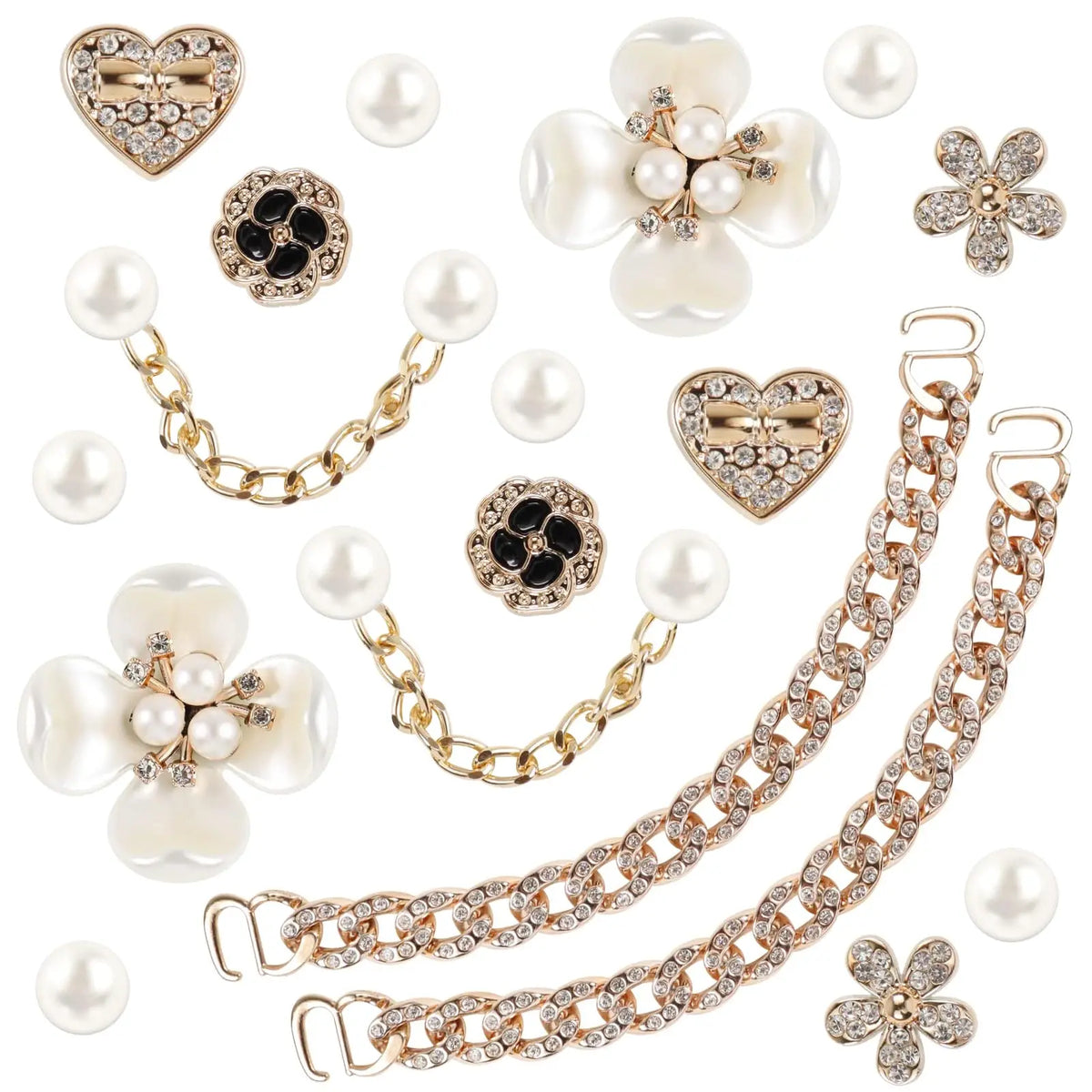 Un set de adornos para zapatos con pedrería brillante con diseños de corazón, flor y perla.