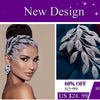 Una modelo lleva una diadema nupcial floral de plata con flecos colgantes en la cabeza.