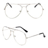 Lunettes à monture dorée rétro pour femmes et hommes, vue en studio.