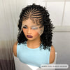 Un mannequin portant une perruque tressée en cornrows noires naturelles avec une peau claire et un maquillage subtil.