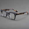 Lunettes de lecture à anti-lumière bleue à motif tortue avec monture noire.