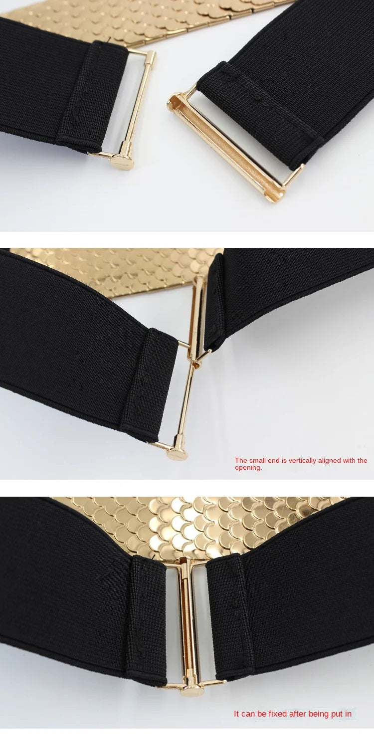 Gros plan d'une ceinture élastique noire large avec des éléments dorés, vue sous divers angles.