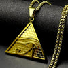 Collar con dije dorado en forma de ojo de Horus egipcio, diseño triangular y texturizado