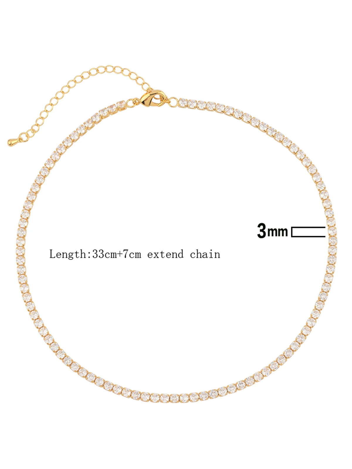 Collar tipo choker dorado adornado con pequeñas piedras de circonita cúbica y cadena extensible.