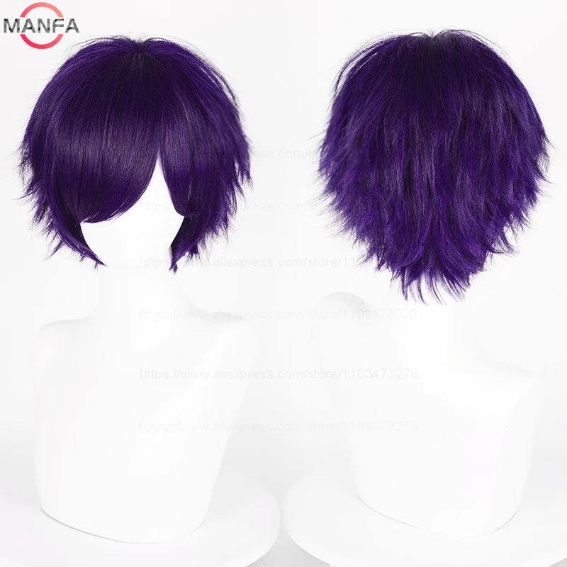 Un par de pelucas de cosplay moradas y superpuestas con cabello sintético resistente al calor, exhibidas en una cabeza de man