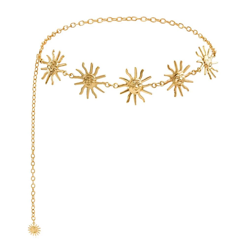 Goldener Boho-Mond-Faszien-Taillenchäfer mit langem Anhänger.