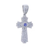 Collier pendentif en argent serti avec un œil de pierre bleue central.