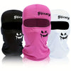 Tres mascarillas tipo balaclava con estampado y colores rosa, negro y blanco