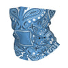 Bandana cuello azul con estampado paisley, flores blancas y patrones geométricos