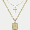Collier lettre Z en or avec pendentif croix sur une chaîne délicate
