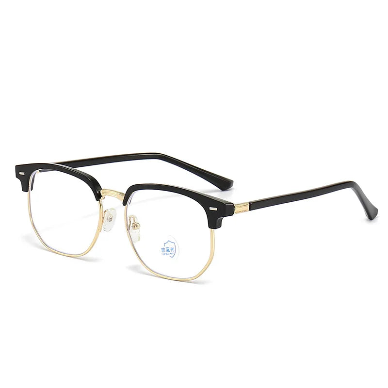 Une paire de lunettes photochromiques anti-lumière bleue noires à verres clairs et monture foncée.